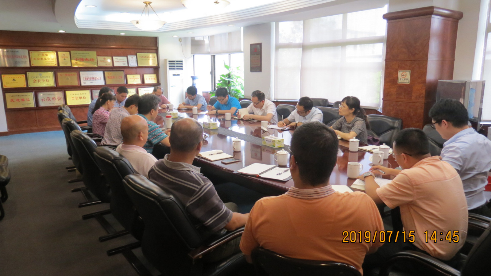 聚焦主业，推动重点项目落地实施—蔡飚深入AG超玩会电竞俱乐部食品集团调研指导主题教育工作